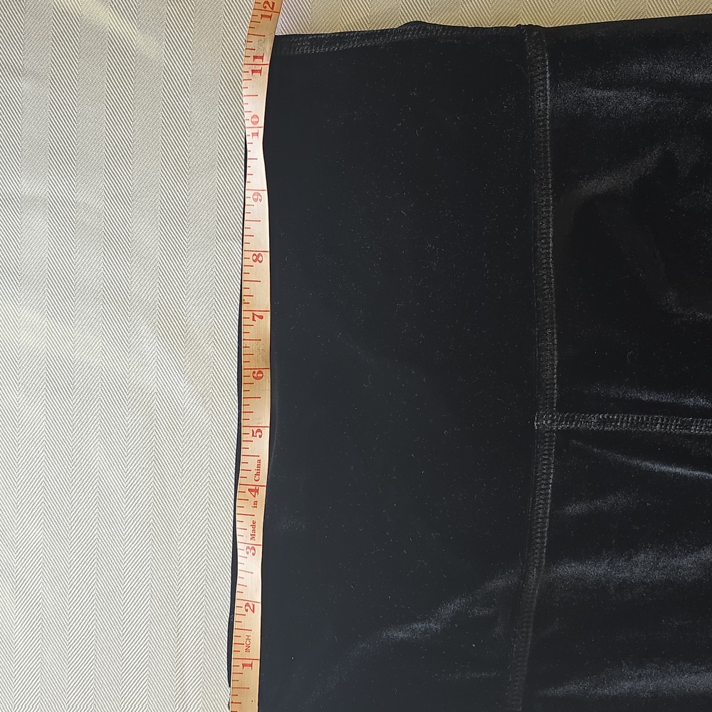 🌸Beyond Yoga Black Velvet Leggings Small‎ - Picture 8 of 10